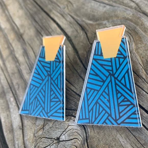 BLUE - AFRICAN ♡ Acrylic Earrings - Picture 3 of 6